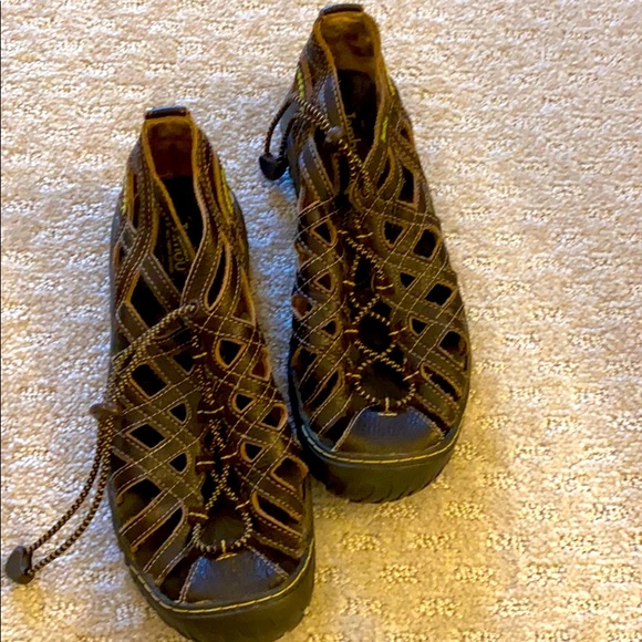 Jambu hiking shoes